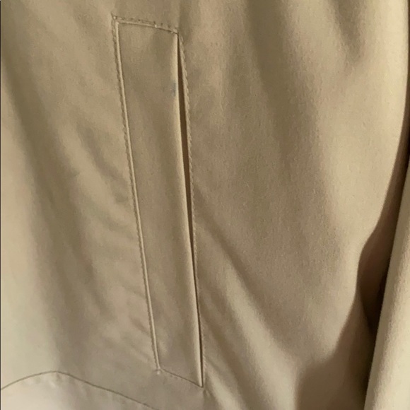 Lightweight jacket - Picture 3 of 6